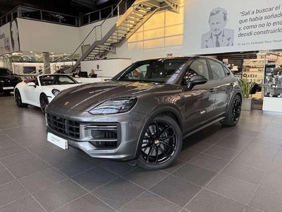 Usado Porsche Cayenne Turbo E-Hybrid 740 CV (544 kW) 2024 Gris / plata SUV