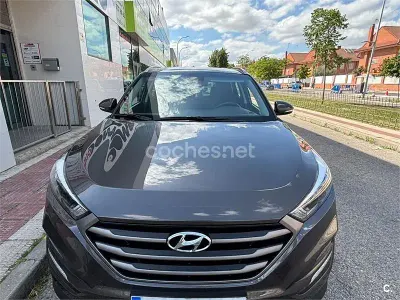 Usado Hyundai Tucson 131 CV (96 kW) 2017 Gris / plata SUV