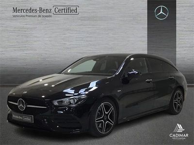 Usado Mercedes CLA200 Shooting Brake AMG line 150 CV (110 kW) 2021 Negro Familiar