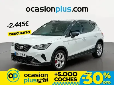 Usado Seat Arona FR 150 CV (110 kW) 2023 Blanco SUV