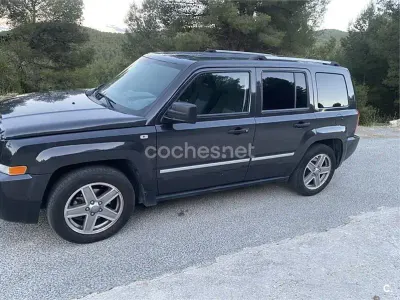 Usado Jeep Patriot Limited 140 CV (102 kW) 2009 Negro SUV