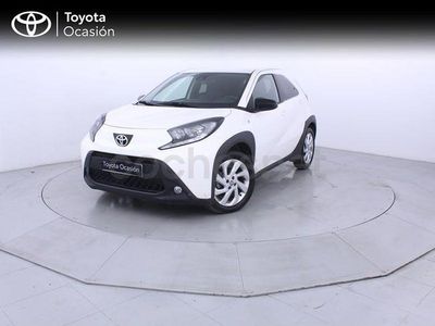 Usado Toyota Aygo X Play 72 CV (52 kW) 2025 Blanco SUV