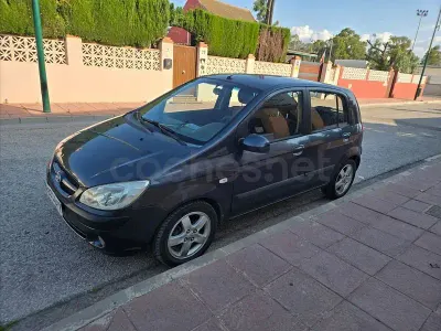 Usado Hyundai Getz 97 CV (71 kW) 2005 Gris / plata Utilitario
