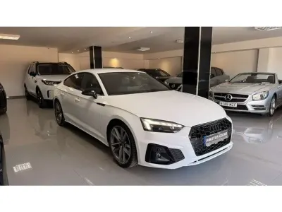 Usado Audi A5 Sportback Ambiente 204 CV (150 kW) 2022 Blanco Utilitario