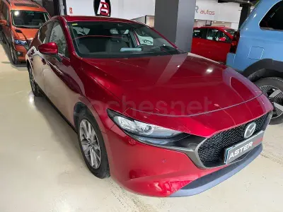 Usado Mazda 3 122 CV (89 kW) 2019 Rojo Berlina