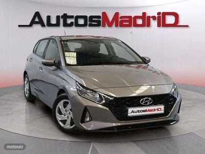 Usado Hyundai i20 101 CV (74 kW) 2022 Gris / plata Berlina
