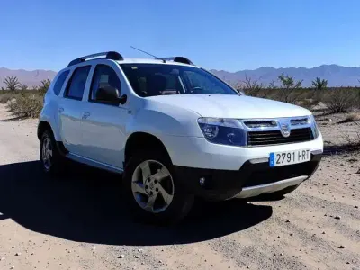 Usado Dacia Duster Ambiance 110 CV (80 kW) 2012 Blanco SUV