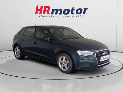 Usado Audi A3 Design 116 CV (85 kW) 2020 Negro Berlina