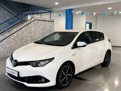 Usado Toyota Auris Hybrid Edition 136 CV (100 kW) 2018
