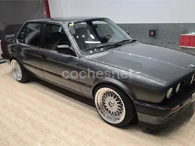 Usado BMW 316 102 CV (75 kW) 1990 Gris / plata Berlina