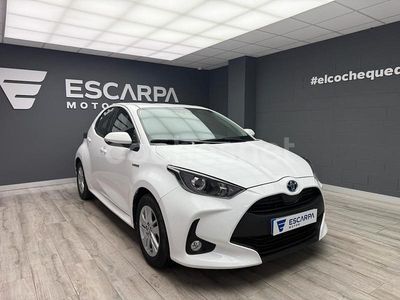 Blanco Usado 2021 Toyota Yaris Hybrid Business Edition Berlina | 17.290 € (Precio justo)