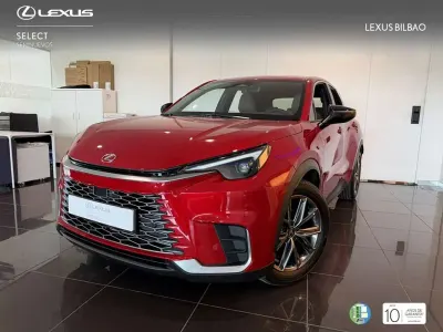 Usado Lexus LBX 136 CV (100 kW) 2026 Rojo SUV