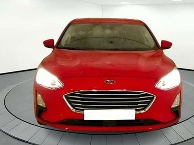 Usado Ford Focus Trend 95 CV (69 kW) 2019 Rojo Berlina