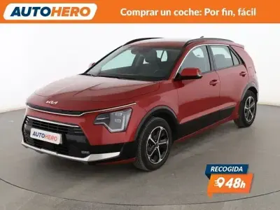 Käytetty Kia Niro 141 HP (103 kW) 2022 Punainen Katumaasturi