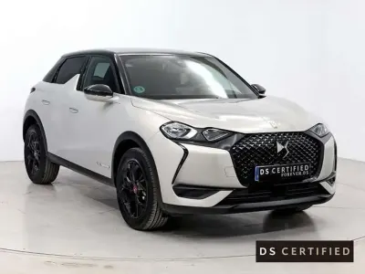 Usado DS Automobiles DS3 Crossback Performance 131 CV (96 kW) 2022 Gris SUV
