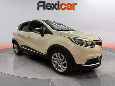Usado Renault Captur Intens 90 CV (66 kW) 2016 Beige SUV
