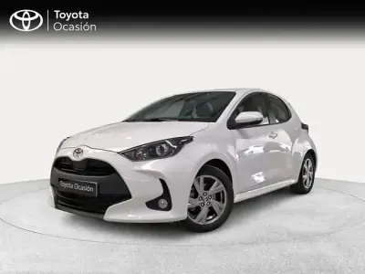 Usado Toyota Yaris Active 116 CV (85 kW) 2025 Blanco Utilitario