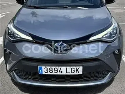 Begagnad Toyota C-HR
