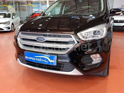 Usado Ford Kuga Titanium 150 CV (110 kW) 2018 Negro SUV