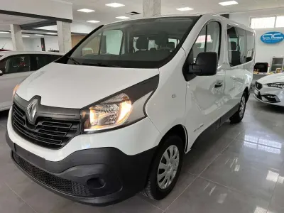 Usado Renault Trafic 125 CV (91 kW) 2017 Blanco Monovolumen