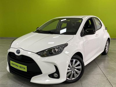 Usado Toyota Yaris Hybrid Active 116 CV (85 kW) 2021 Blanco Berlina