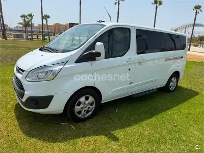 Usado Ford 300 Titanium 155 CV (114 kW) 2015 Blanco Monovolumen