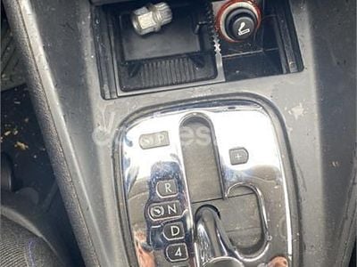 Usado VW Golf IV Highline 170 CV (125 kW) 2002 Gris / plata Berlina