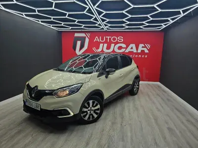 Usado Renault Captur LIMITED 90 CV (66 kW) 2020 Beige SUV