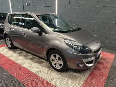 Usado Renault Scénic III Dynamique 130 CV (95 kW) 2012 Gris / plata Monovolumen