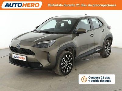 Usado Toyota Yaris Cross Active 116 CV (85 kW) 2023 Gris / plata SUV