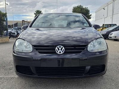 Usado VW Golf IV Conceptline 90 CV (66 kW) 2005 Negro Utilitario