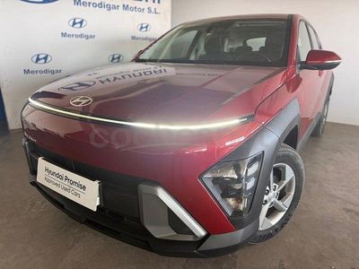 Usado Hyundai Kona 100 CV (73 kW) 2025 Granate SUV