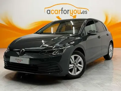 Usado VW Golf VIII Life 116 CV (85 kW) 2021 Gris Utilitario
