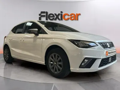 Usado Seat Ibiza Reference 80 CV (58 kW) 2023 Blanco Utilitario