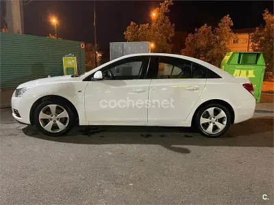 Usado Chevrolet Cruze LT 150 CV (110 kW) 2010 Blanco Berlina