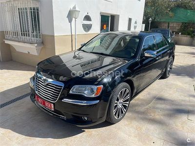 Negro Usado 2011 Lancia Thema Platinum Berlina | 11.900 €