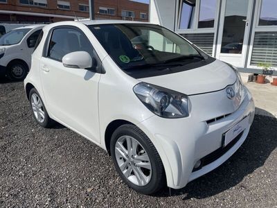 Toyota iQ
