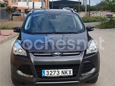Usado Ford Kuga Trend 150 CV (110 kW) 2015 Gris / plata SUV