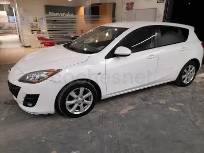 Usado Mazda 3 Active 109 CV (80 kW) 2010 Blanco Berlina