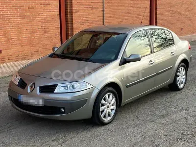 Usado Renault Mégane Expression 105 CV (77 kW) 2007 Beige Berlina