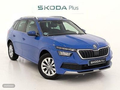 Usado Skoda Kamiq Ambition 110 CV (80 kW) 2022 Azul SUV