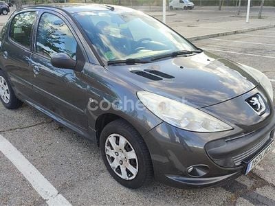 Usado Peugeot 206+ 60 CV (44 kW) 2011 Negro Utilitario