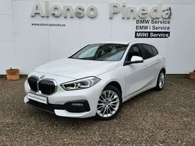 Usado BMW 118 Comfort Edition 137 CV (100 kW) 2022 Blanco Utilitario