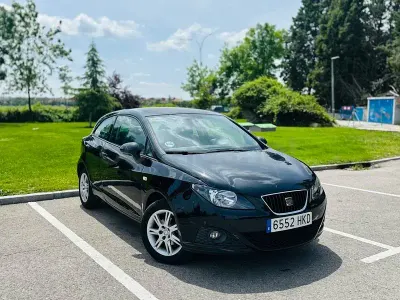 Usado Seat Ibiza SC Copa 90 CV (66 kW) 2012 Negro Utilitario