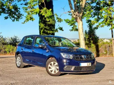Usado Dacia Sandero Acces 73 CV (53 kW) 2020 Azul Berlina