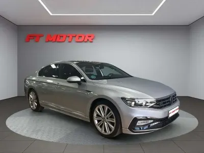 Używany VW Passat R-line 150 KM (110 kW) 2022 Szary Sedan/Limuzyna