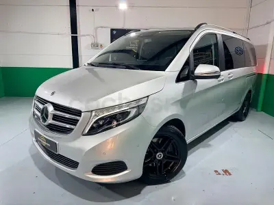 Usado Mercedes V220 Avantgarde 163 CV (119 kW) 2018 Gris / plata Monovolumen