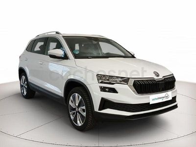 Usado Skoda Karoq Selection 150 CV (110 kW) 2024 Blanco SUV