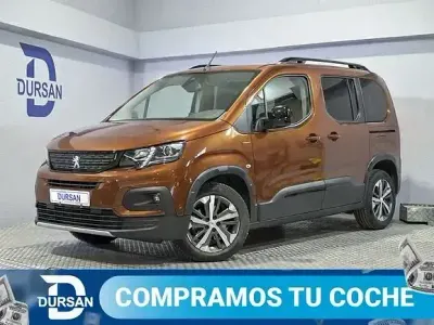 Usado Peugeot Rifter GT-line 130 CV (95 kW) 2019 Naranja Monovolumen