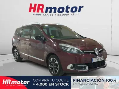 Usado Renault Grand Scénic Bose Edition 130 CV (95 kW) 2015 Granate Monovolumen
